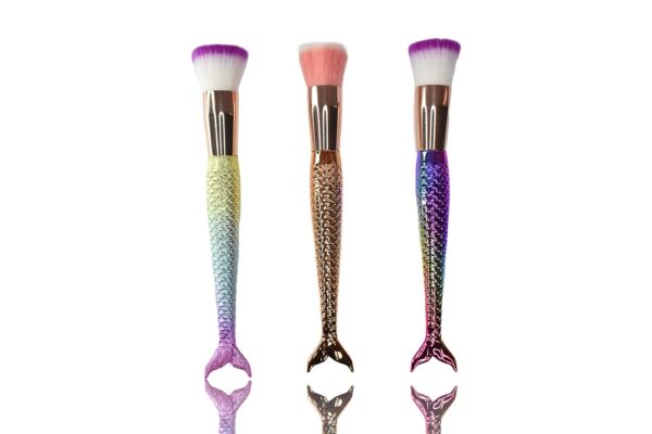 Brochas para base liquida  diseño en cola de sirena tornasol