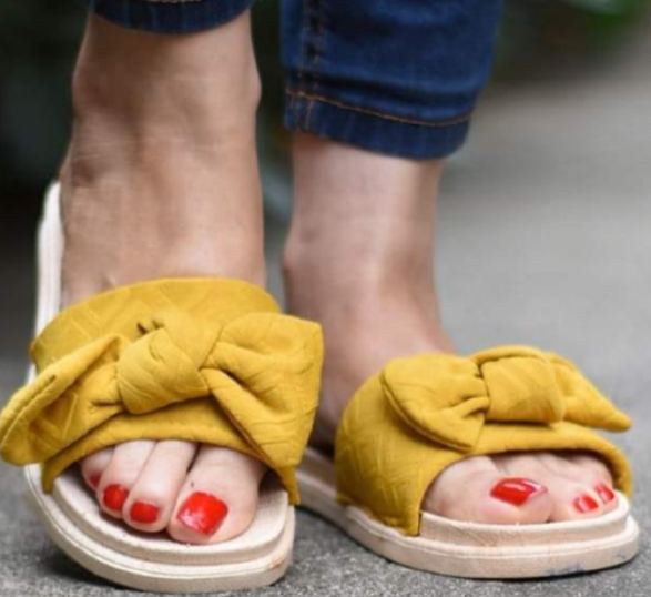 Sandalia Pikaras con moño liso colores surtidos - Imagen 2