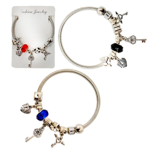 Pulseras Plateadas en Diseños Surtidos con Dijes Fashion Jewerly